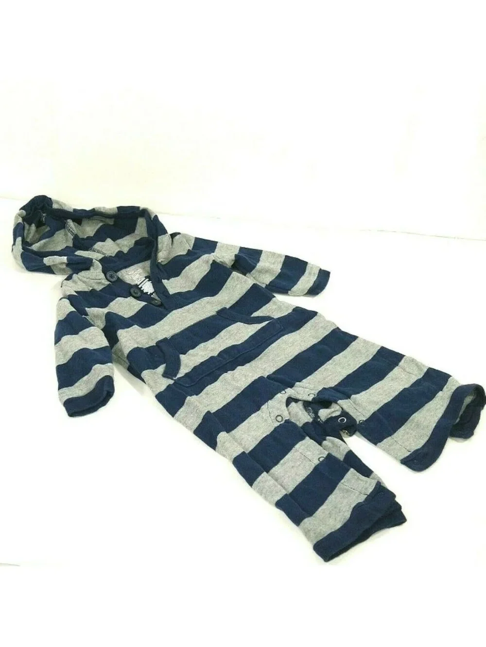 Set of 3 Carters Old Navy One Piece Bodysuits Pajamas Boys Size 6 Months